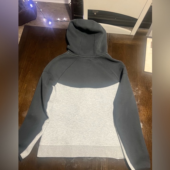 Nike Tech hooded zip up Jacket - Picture 3 of 6